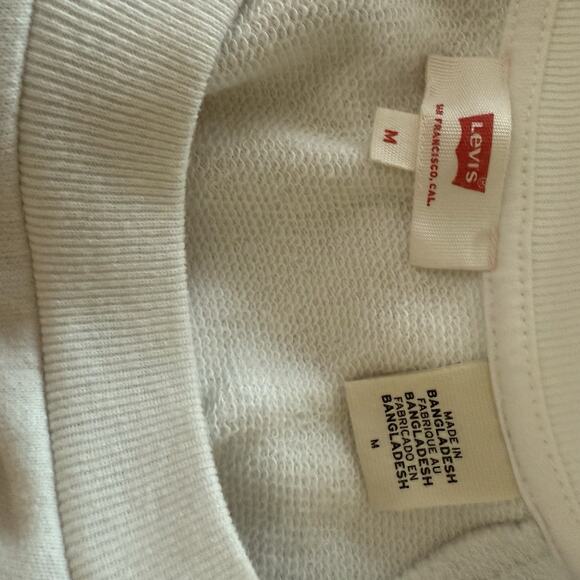 Levis Women’s White Cropped Logo Sweatshirt Size Medium EUC - Picture 7 of 7